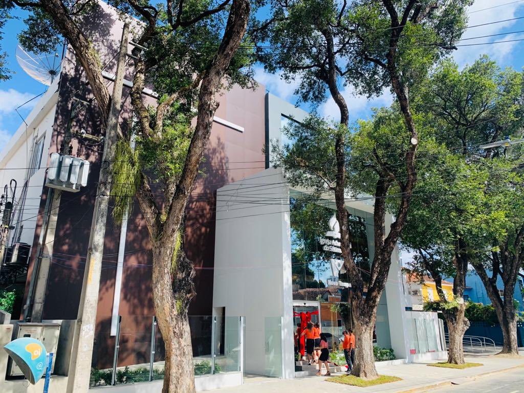 prertonkohler's tweet photo. Dia de assembleia de #PGUNeB. Uma festa virtual com todos os #PequenosGrupos da @uniaonordeste, mas também de reinauguração da #IASD Central do Recife.  É a igreja crescendo e discipulado nos templos, nas casas e nas ruas. @prmoisesmsilva https://t.co/lNF1na8fs8