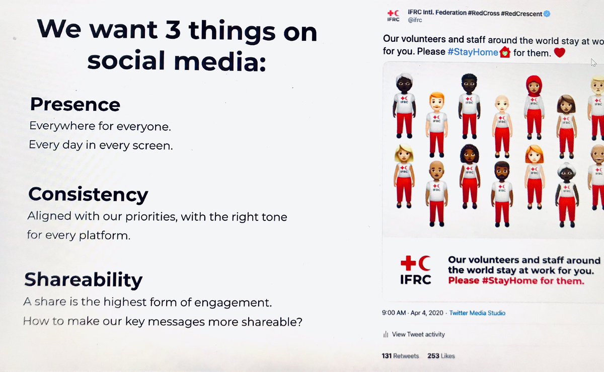 roteskreuz_de's tweet photo. Wichtige Diskussion beim #cmd20 mit @Dante_Licona - wie und mit welchem Ziel nutzt die @IFRC Social Media, welches sind die wichtigsten Kanäle und was tun gegen Fake News? Auch wichtig: „Keine Innovation ohne Experimentieren“. @drklvbw @Digital_im_DRK https://t.co/diUv0iKZLo