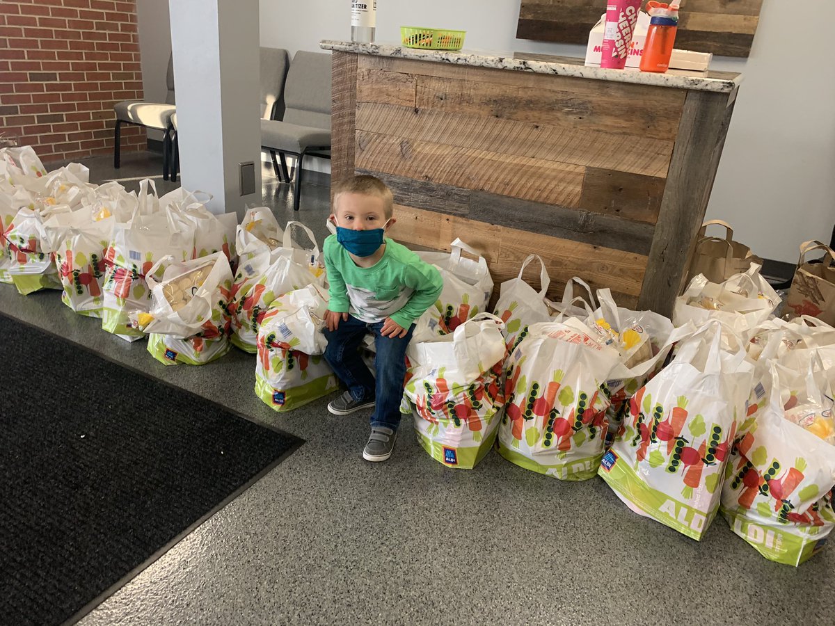 ScottATavegia's tweet photo. It’s #ServingSaturday @EAGBalto our mighty group of volunteers stuffed 190 bags full of Thanksgiving fixings to give out to our local community! Turkeys 🦃 and baskets will be delivered today! Thank you to our Church family for giving so #generously #Dundalk https://t.co/NRDldpETXA