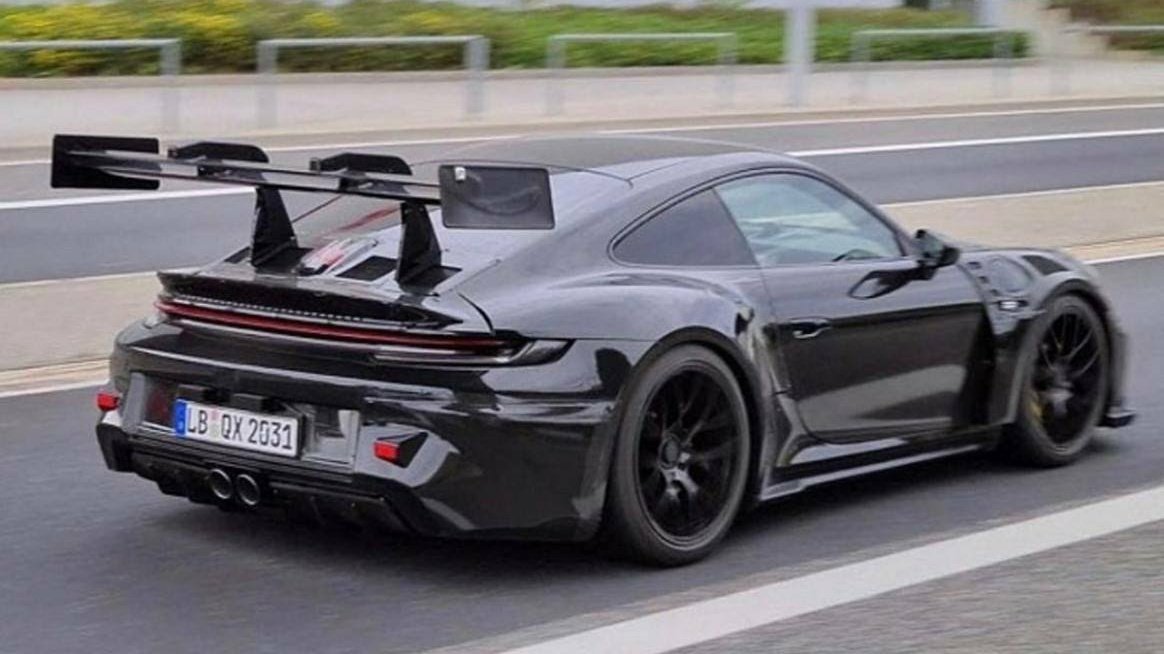 nineelevenone's tweet photo. Ya está en pruebas el nuevo Porsche 911 922 GT3 RS https://t.co/mGjkxSKIcV