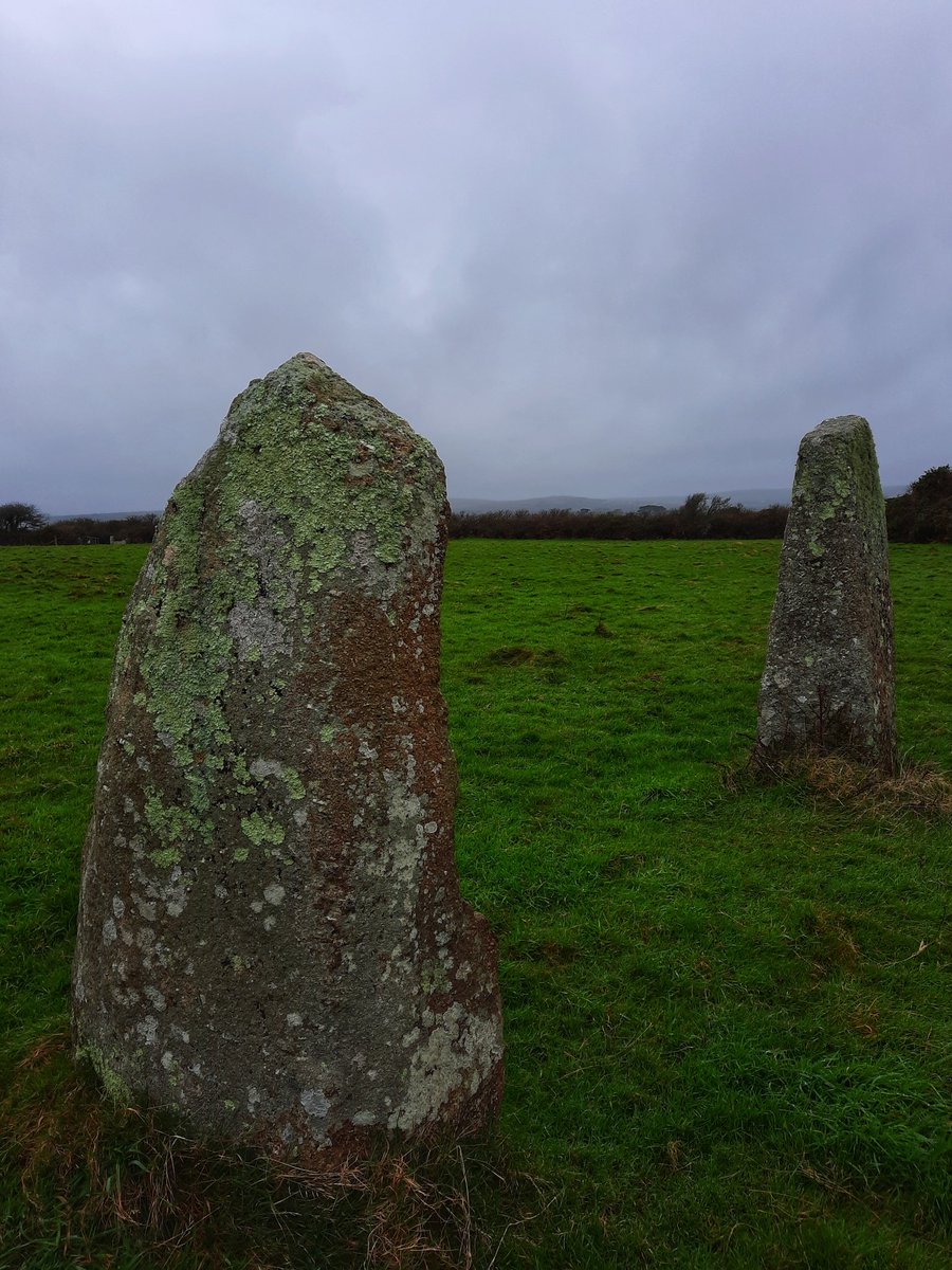The Faugan stones, nr Chyenhal. We've a few pairs of stones in Penwith; The Sisters at Drift are nearby. Entrance posts to the nearby hillfort perhaps? There's a settlement nearby but, as always, who knows? A nice peaceful spot just off the public footpath. #PrehistoryOfPenwith
