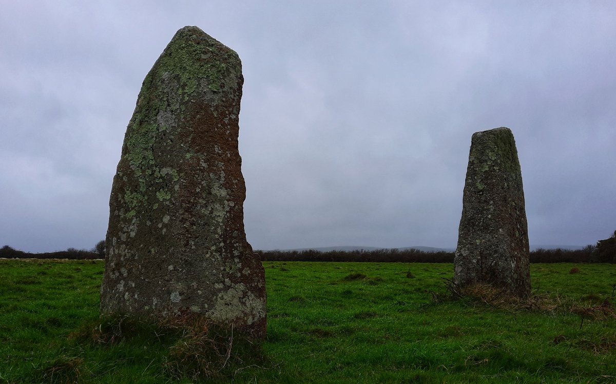 The Faugan stones, nr Chyenhal. We've a few pairs of stones in Penwith; The Sisters at Drift are nearby. Entrance posts to the nearby hillfort perhaps? There's a settlement nearby but, as always, who knows? A nice peaceful spot just off the public footpath. #PrehistoryOfPenwith
