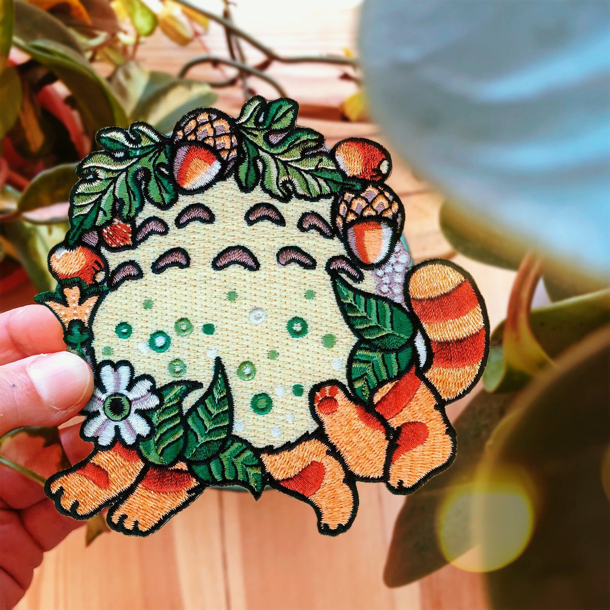 labarbudashop's tweet photo. Probably the cutest patch of this new collection. Did you know that there are 3 Ghibli inspired designs available? 😏 Check out the full new collection only at https://t.co/Xxg5EAuUfF #labarbuda #labarbudashop #totoro #catbus #miyazaki #ghibli #myneighbourtotoro #studioghibli https://t.co/KoGIxMSKjT