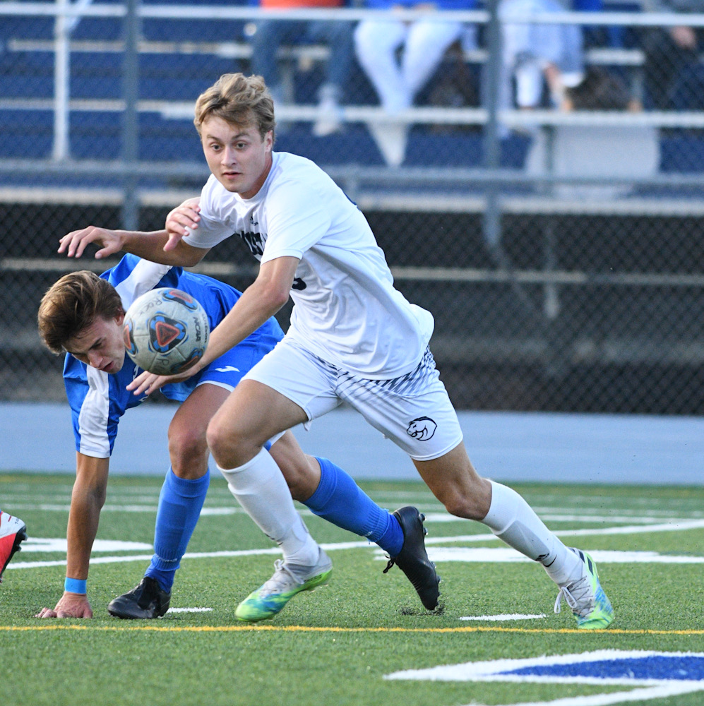Jonny Emerson 2022 (Fwd/CM) KC Legends NPL 04 / Blue Valley North HS youtu.be/K5VNc_uhZnM via <a href="/YouTube/">YouTube</a>