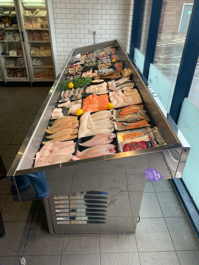 RH_Morton's tweet photo. A well-stocked wet fish counter, supplied by RH Morton at The Fish People Fishmongers at Shields Road, Glasgow
#chefstalk #thestaffcanteen #metalfabrication #stainlesssteel #customdesign #cheflife #kitchenrefit #bespoke #rhmorton https://t.co/83c8JoSXsK