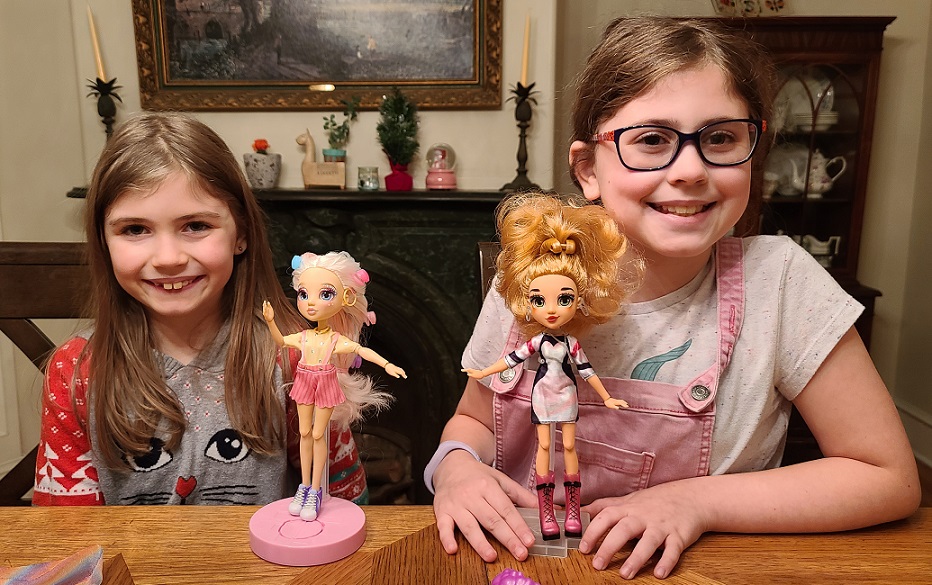 MamasGeeky's tweet photo. Looking for the perfect fashion doll for your child? #AD #FailFixDolls from @Moose_Toys is it! These dolls are unique and fun, and teach young girls to love themselves. Plus, the diversity in these dolls helps reiterate a message that our differences make us special. #FailFix https://t.co/tTJ50l7H96