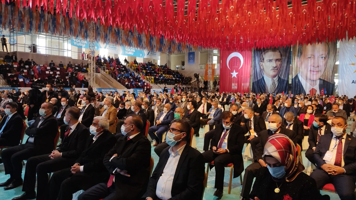 karaatay_hasim's tweet photo. Cumhurbaşkanımız,  Sayın @RTErdogan'ın  canlı bağlantı ile katıldığı Ak Parti 7. Olağan Siirt İl Kongremizi Büyük bir coşkuyla gerçekleştirdik. Kongre sonucunda Ak Parti Siirt İl Başkanı Seçilen Sayın @AvEkremOlgac başkanımızı ve ekibini tebrik ediyorum. 
#İnandığınYoldaYürü https://t.co/lpCbGWZI30
