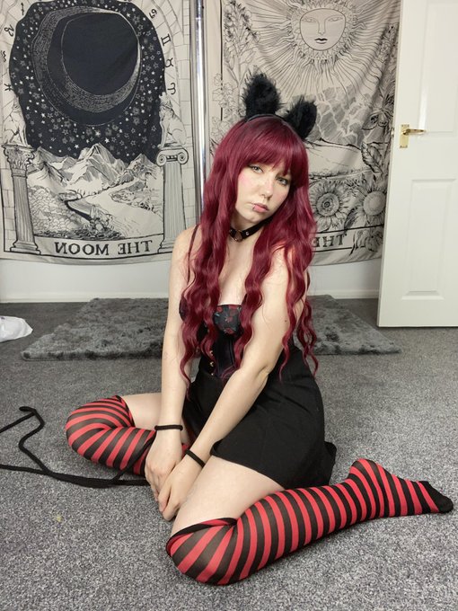 i can be your own personal cat girl. meow https://t.co/dwwT3NCWc8