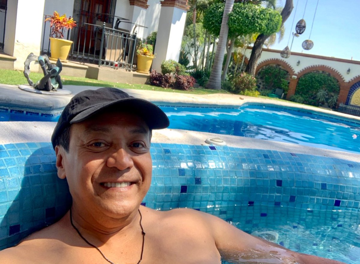 carlos_cuevas's tweet image. PARA SER FELIZ,
PRIMERO TIENES QUE ESTAR A GUSTO CONTIGO MISMO.

Hoy toca #modorelax 

#alegria🎉 
#felizsabado 
#descansaencasa 
#jacussi 
#graciasadios 

#dinoalacalumnia