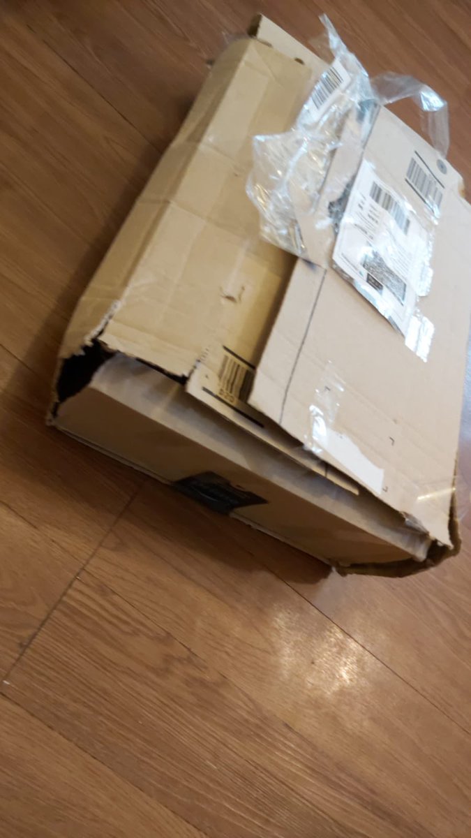 ftas94's tweet photo. Absolutley appalling service from @Hermesparcels. Missing items for a birthday gift and unable to get a correct response from the online chat service https://t.co/cdUOWPgDFo