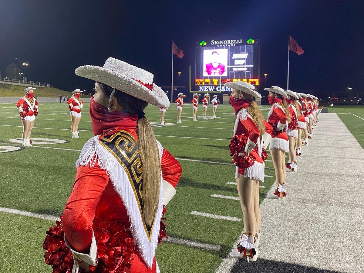 PHSGOLDENGRACES's tweet photo. Happy Homecoming Spartans!!! ❤️🏈⭐️ https://t.co/ZbPclLPrIV