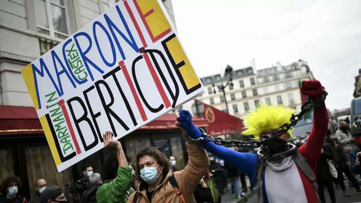 mediaindiagroup's tweet photo. Protests all over #France against #Article24, adopted by #FrenchAssembly on Friday that is seen as #attack on #PressFreedom. Under it, #journalists face 1 year of jail & fine of €45000 for publishing clear photos of #Police or military personnel.#MIG #Security #SecuriteGlobale https://t.co/ZCP4zf5xbq