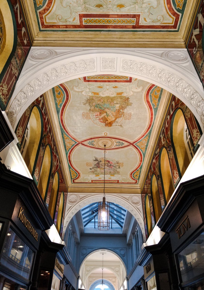 InsightBeats's tweet photo. Stroll through this beautiful historic passage in Downtown Hamburg and feel like a part of the contemporary history of this city 🗝️📜⚔️🕰️🗞️🎩🕴️🧭⚓ #Hamburg #HamburgCity #Norden #Mellinpassage https://t.co/JfxL6NRFma