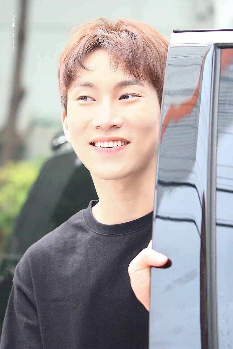 STIRRING_'s tweet photo. #경축_서이사님_탄신일
#비투비 #서은광 #은광 @BTOB_SEKwang 

🎈𝐇𝐀𝐏𝐏𝐘 𝐄𝐔𝐍𝐊𝐖𝐀𝐍𝐆 𝐃𝐀𝐘🎈

항상 힘을 주는 사람,
생일 정말 많이 축하해 ♥️ https://t.co/0GLeppnZtq