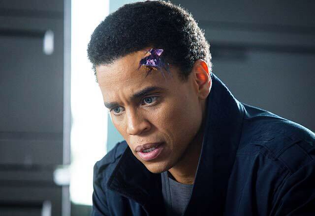 deafgeek's tweet photo. Well I’m a few days late to #MyRoboCrush but here we are. (And seriously how have I not seen Dorian from Almost Human show up on anybody else’s list yet?) https://t.co/bpIPEWjbrq