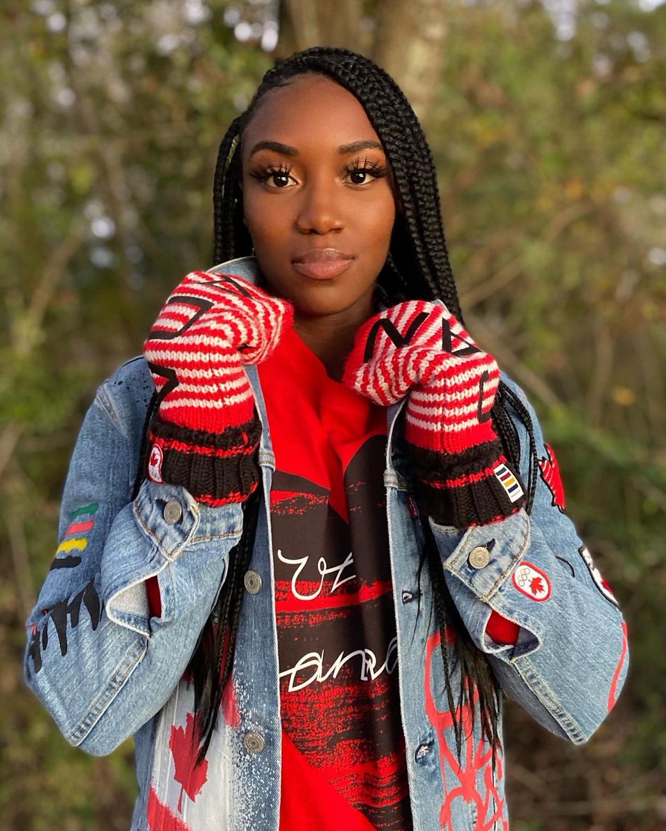 TeamCanada's tweet photo. Have you gotten this year's Red Mittens yet from @hudsonsbay? 😍

Get yours today—a portion of each pair purchased goes towards supporting #TeamCanada athletes through the Canadian Olympic Foundation 🤝

Get them online or in-store ➡️ https://t.co/l6Q04Hlb27 https://t.co/99McbSwkqV