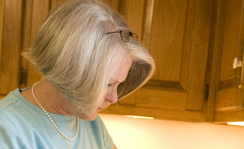 Reductress's tweet image. ‘Tofu Is Gross,’ Says Mom While Fisting a Turkey’s Ripped-out Asshole: ow.ly/aoMo50CqrVz