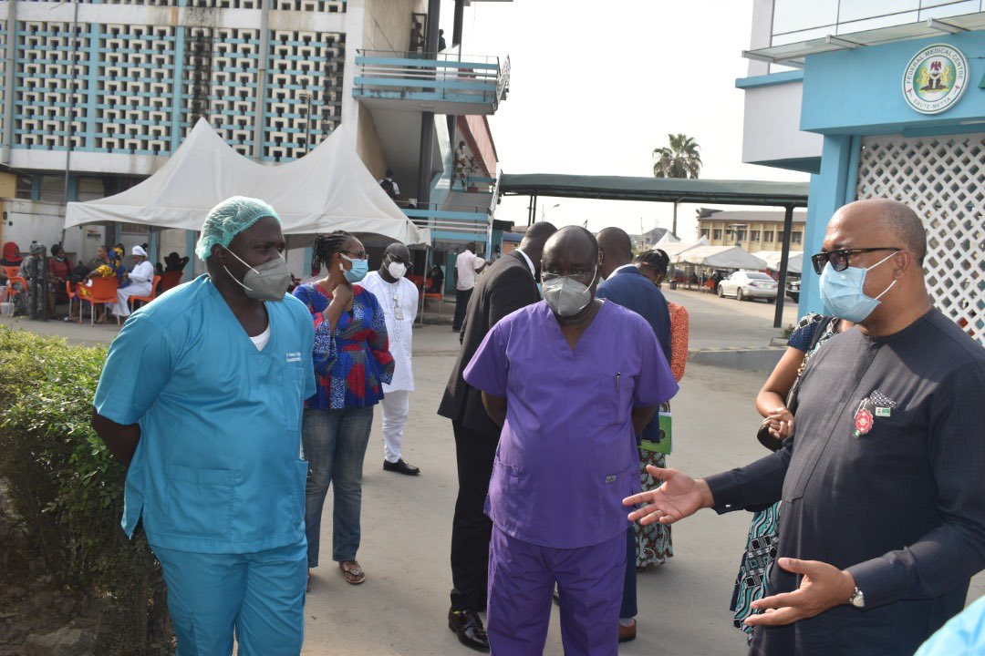 fmceblagos's tweet photo. The DG NCDC @NCDCgov Dr. Chikwe Ihekweazu @Chikwe_I visited FMC Ebute-Metta on Friday 20th November, 2020 to see its COVID-19  Centre operations. https://t.co/2cOWiRTyoD