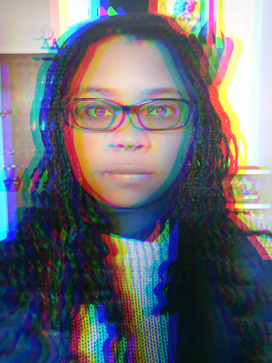 IceWitchBitcch's tweet photo. Next here is the glitchy selfie I promised at 200 followers~ Thanks ☺️ https://t.co/lrKOFDVdbF