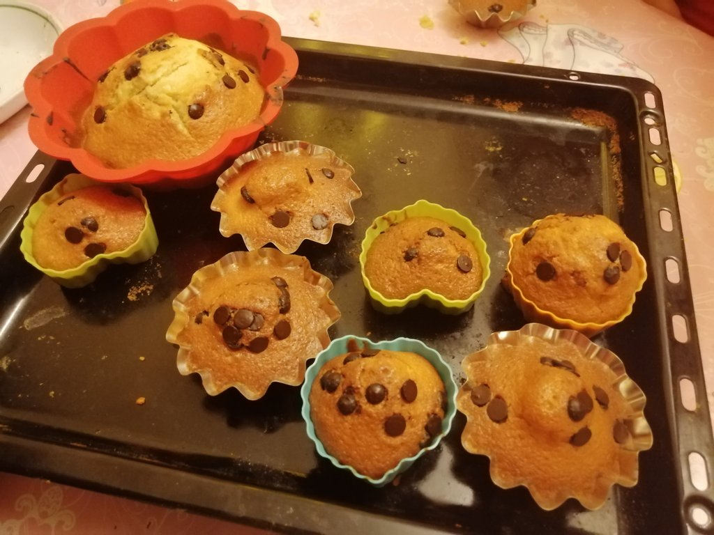 Bu tipik bi çoçuk tan bi muffin çıktı