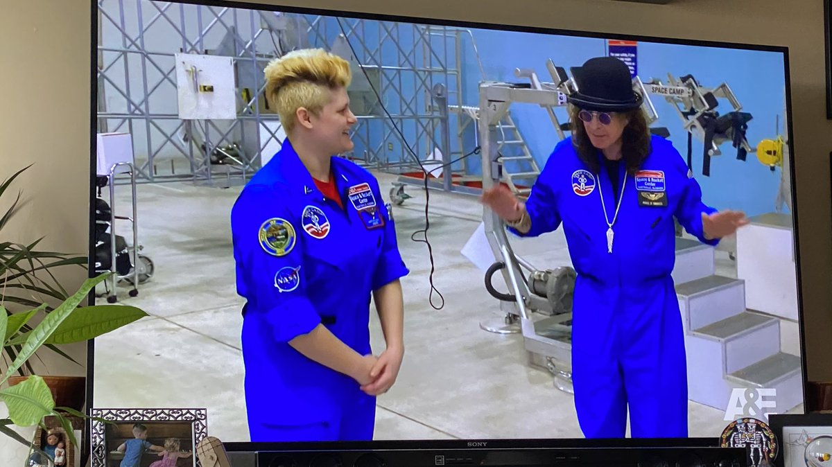 JamesFalletti's tweet photo. Flipping through the channels and what do I seeโฆ That time when #Ozzy Osbourne and his family visited the Space and Rocket Center in Huntsville, Alabama.๏ฟผ ๐๐๐ช @RocketCenterUSA @SpaceCampEdu @SpaceCampCur8r @SpaceCampAlumni #HESA #HESA2017 #HESA2018 @NASA @NASASolarSystem https://t.co/dFUbbh3XX4