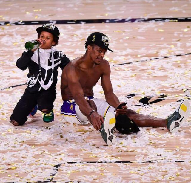 Rondo leaves the Lakers with a championship and one of the greatest photos ever.