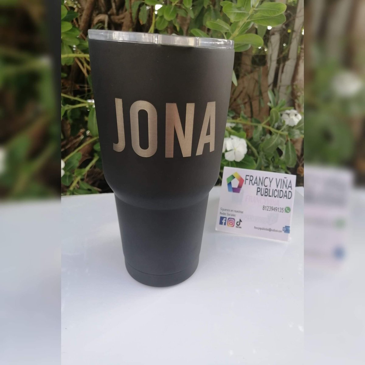 FrancyVinaP's tweet photo. #yetis #termos personalizados para #Regalo 🎁  con nombre #DiseñoGráfico #Imprenta #Publicidad #FelizSábado https://t.co/riUHgVQNqL