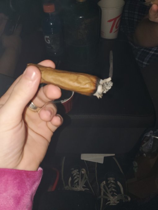 Who let this blunt happen? https://t.co/AFKAo2cSse<a href="/tag/xsxfridgesweeps"class="tags"><span>#xsxfridgesweeps</span></a>