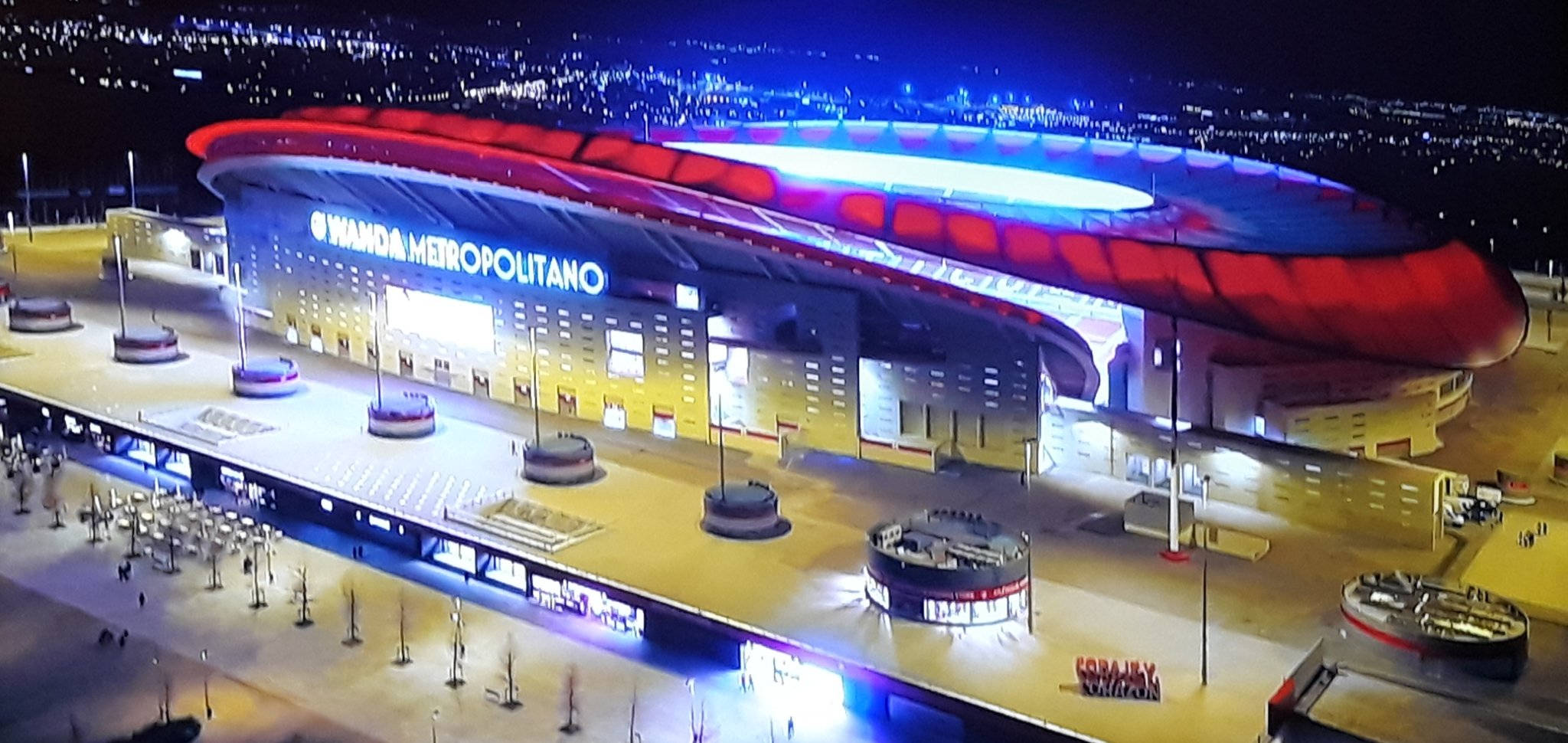 Estadio Cívitas Metropolitano (Hilo Oficial). - Página 50 EnX2uGoWMAAiZMS?format=jpg&name=large