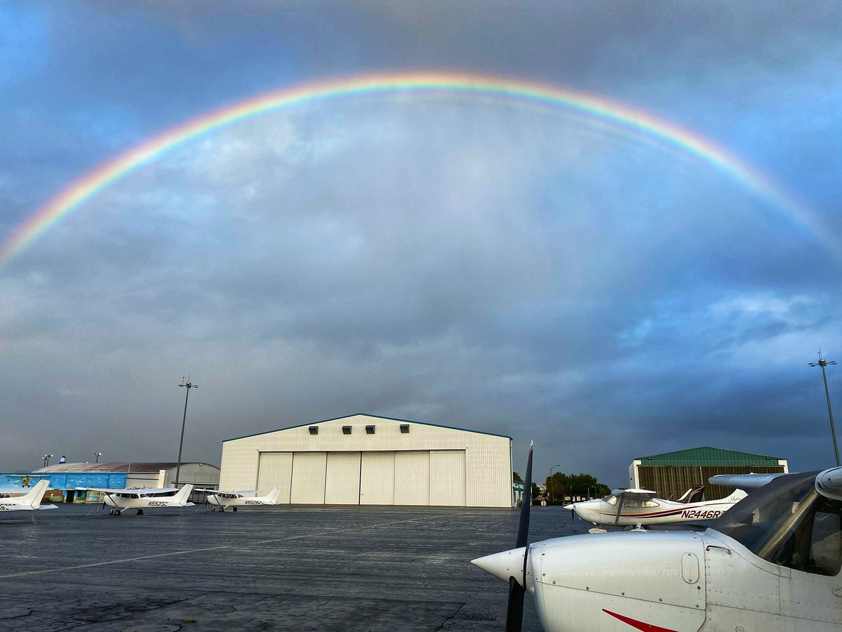 delvallepj's tweet image. Ready to follow the rainbow! #KORL #funflying