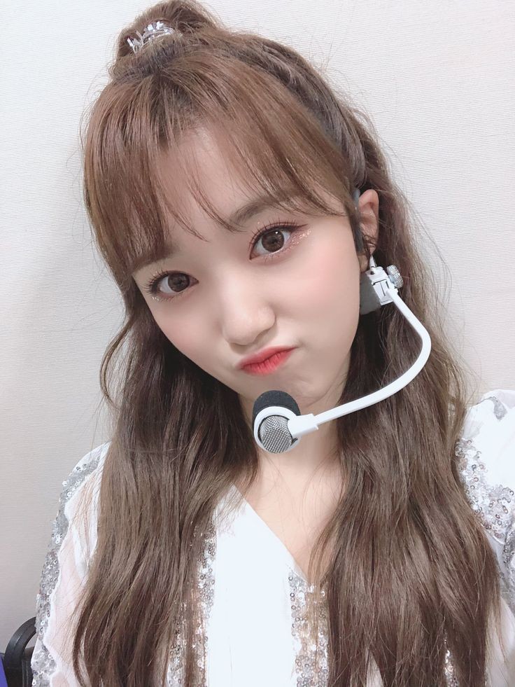 Ansiosos para o #COACHELLA3D2, wiz*ones? As apresentações já começaram e estão lindas. Eu estou um pouco nervosa, mas vou fazer o meu melhor para o show ser incrível.  Vejo vocês lá, beijinhos!

#NAKO