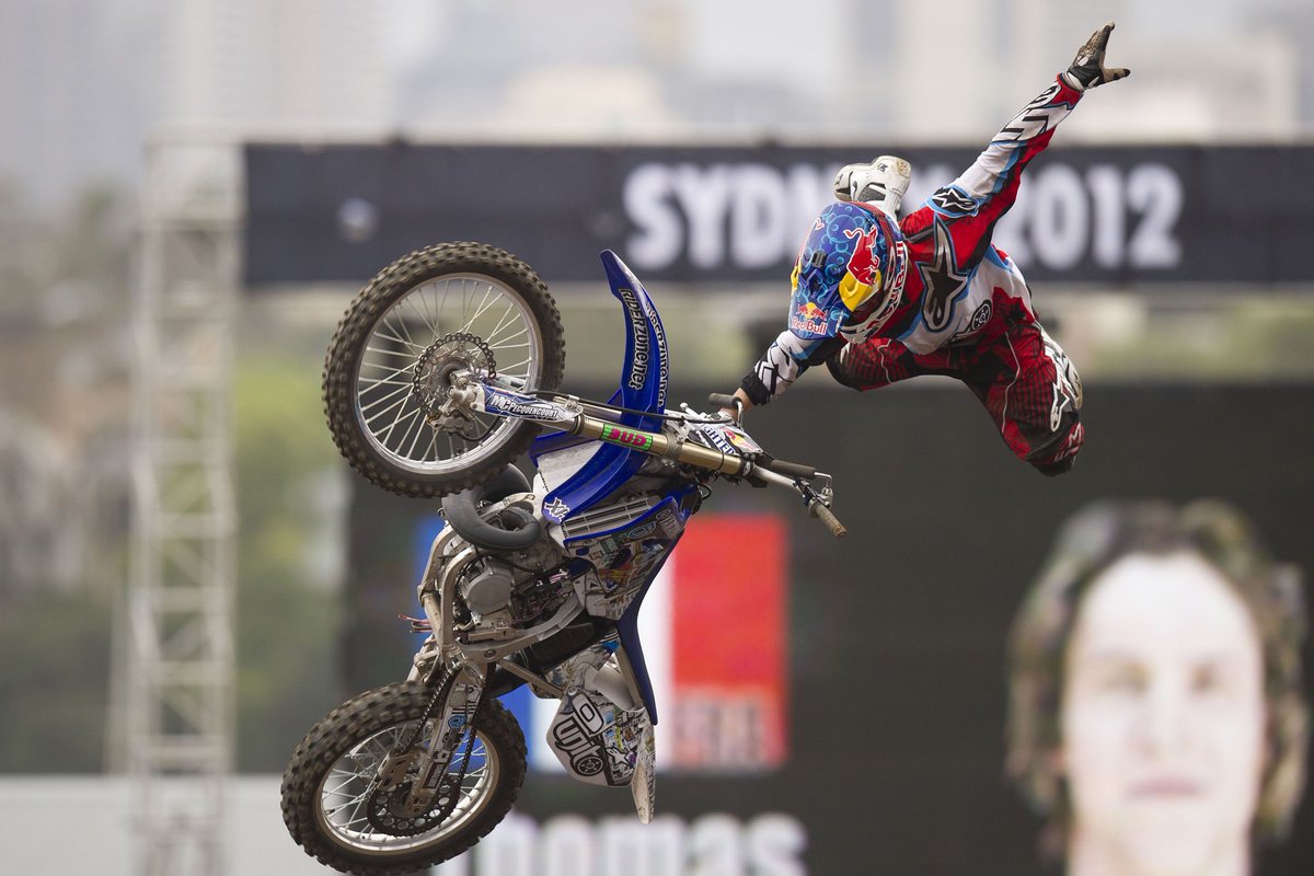 MindsetForHapp1's tweet photo. MindForSport
Wanna see someone flying? 🦅
Check below our pictures of Tom Pagès...🏍👇🏽

French freestyle motocross, he’s worldwide famous for his unique tricks and his style...🦅🇫🇷

#sport #motocroos #freestyle #rider #inspired #flying #legend #RedBull #Magic #21novembre #artist https://t.co/uQydqH7j65