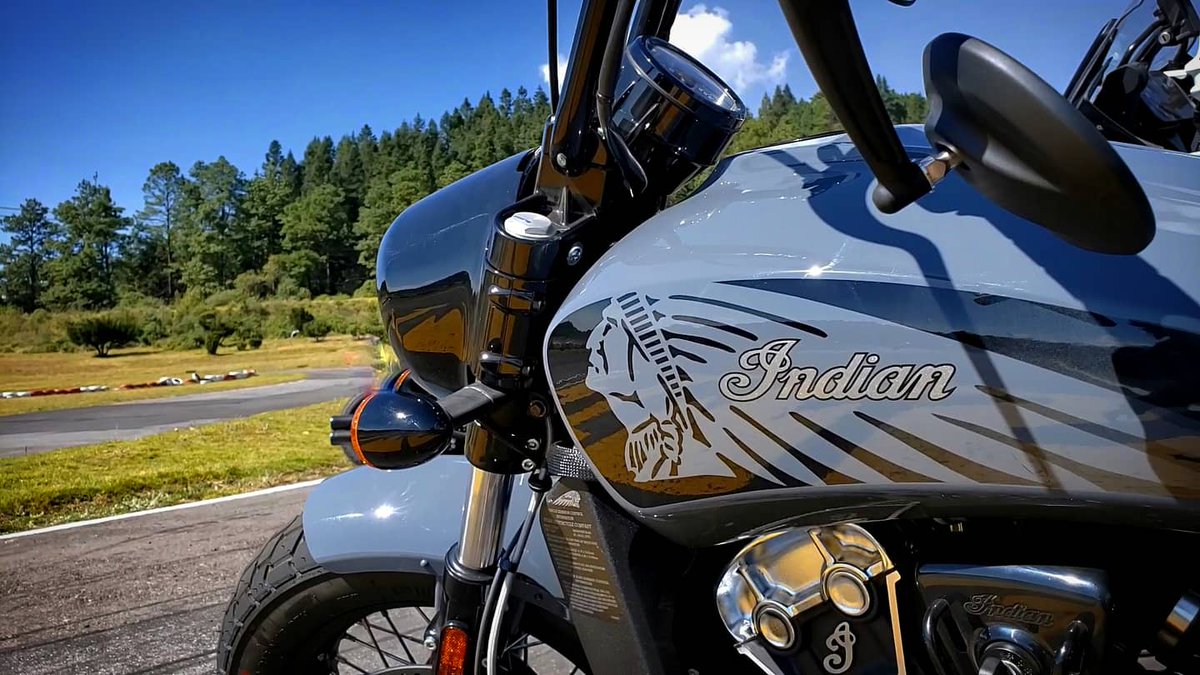 moto_reviews's tweet photo. 🇺🇲 Indian Scout Bobber Twenty 2021 🐎 Libertad en Dos Ruedas 🚵🏻
#indian #indianmotorcycle #indianmotorcyclemx #indianmotorcyclecdmx #indianscout #indianscoutbobber #indianscoutbobbertwenty #bobber #scout #scoutbobber #scoutbobbertwenty #motos #motorcycle #motorcycles #motolife https://t.co/ZVouq3AEiv