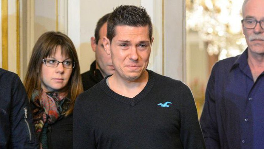 GossipRoomOff's tweet photo. 🚨 Procès Daval : Jonathann Daval est condamné à 25 ans de prison pour le meurtre de son épouse Alexia en 2017. https://t.co/87sZ9W4GJ1