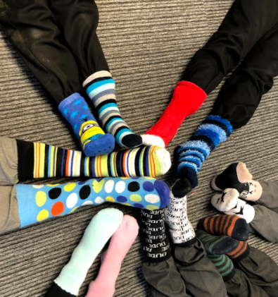 Portland_School's tweet photo. Like the rest of Portland, Year 4 showed it was "Great to be me" and they celebrated uniqueness. They even hung all their unique odd socks up in the classroom! #oddsocksday2020 #Profriendshipweek #aspire https://t.co/Q5I8ZnQ8po