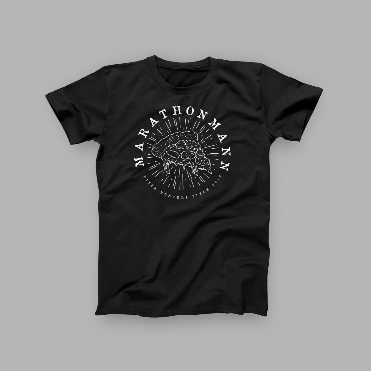 MarathonmannMUC's tweet photo. Wer hat sein T-Shirt schon bekommen? Beweisfotos bitte 😘 #pizzahunters #marathonmann #merch https://t.co/CQjfXGQv0u