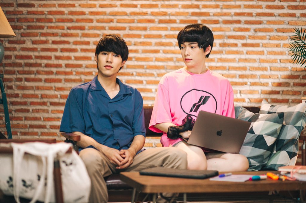 Tai_tnp's tweet photo. มองน้องแล้วเหม่อหรออ หืม!
 #บทเพื่อนบทเพลงEP10 https://t.co/srpyu70rcH