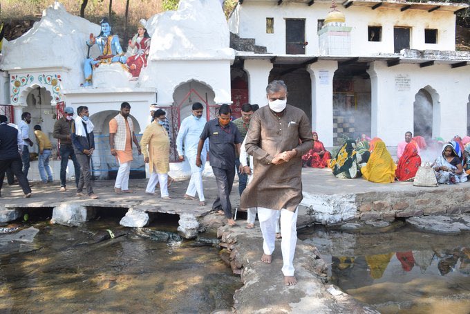 Prahlad Singh Patel ( वृक्ष से जल, जल से जीवन) tweet media