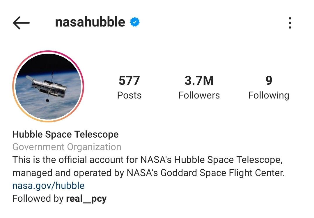 In 2018, we had an astronomy geek Chanyeol overload.It started with him following the official instagram accounts of NASA and NASA Hubble Space Telescope (2018.10.18)