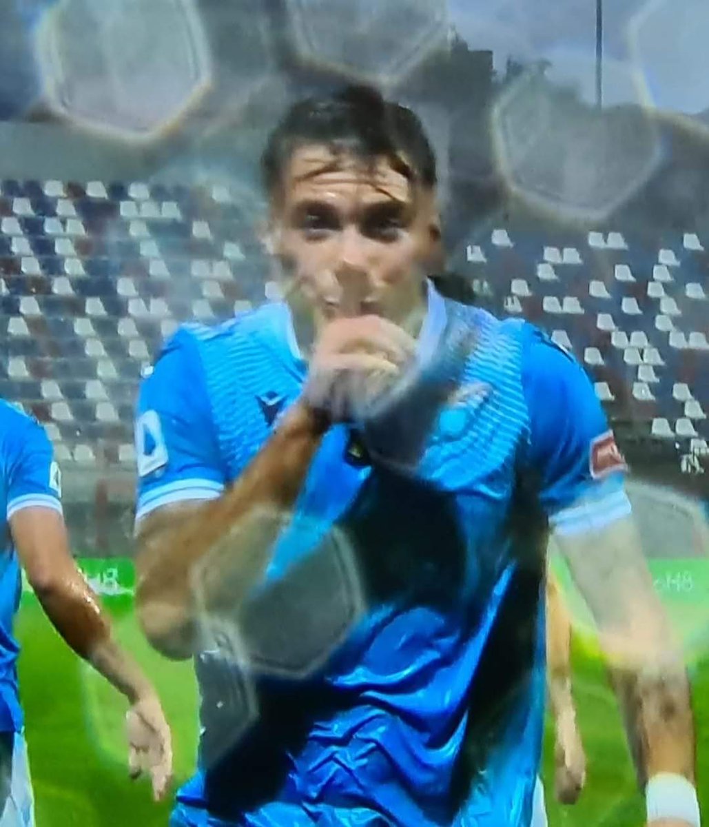 ZioPilo's tweet photo. @Gazzetta_it 🤫🤫🤫 https://t.co/WiYfDUqNFk