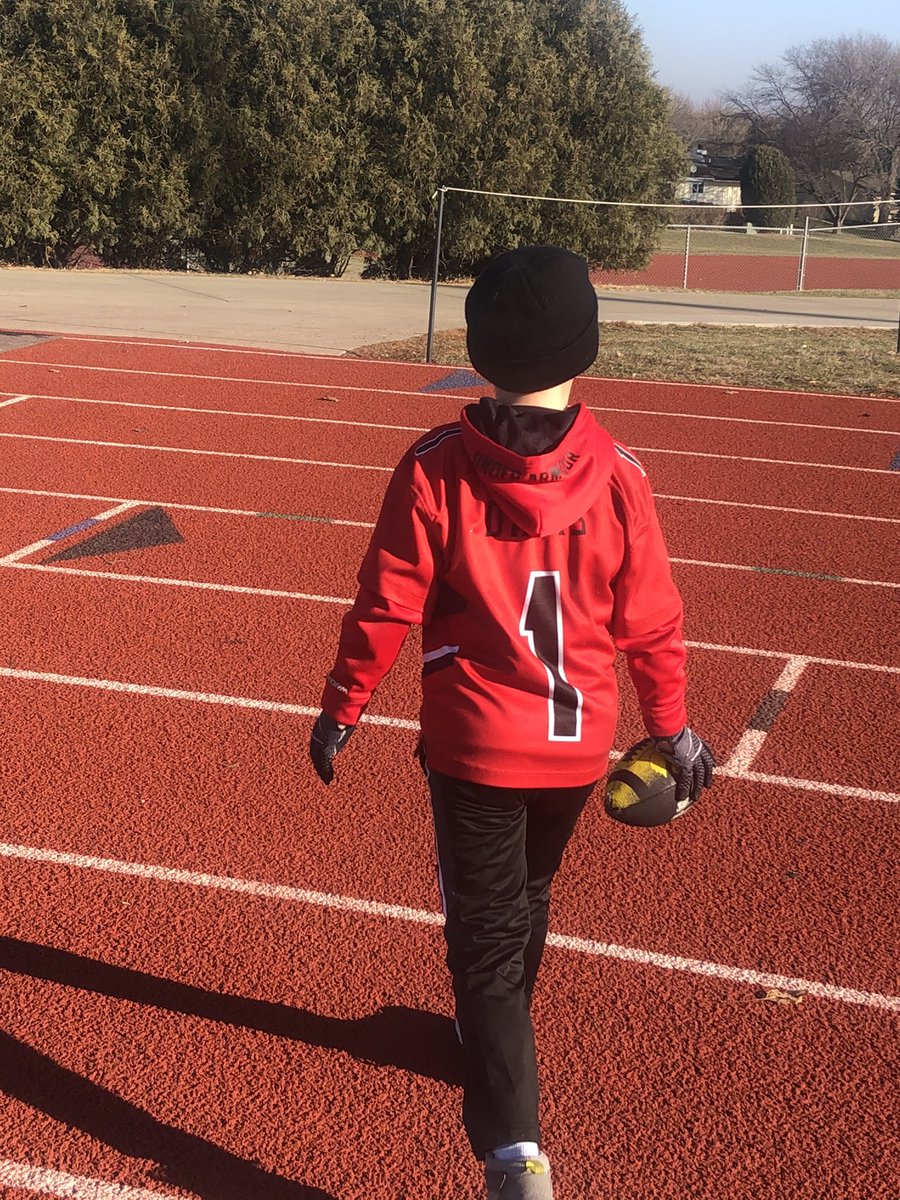 mrcoachdavis's tweet image. Had a little AM practice with @NWCredraider_FB today! Kemp wanted to come and join us! What a great group of guys! Plenty of fist bumps! Also played catch with some studs! Such a family atmosphere! Thanks to those that helped make Kemp’s day great! 
#WeHaveMoreFun
#LoveMyDudes