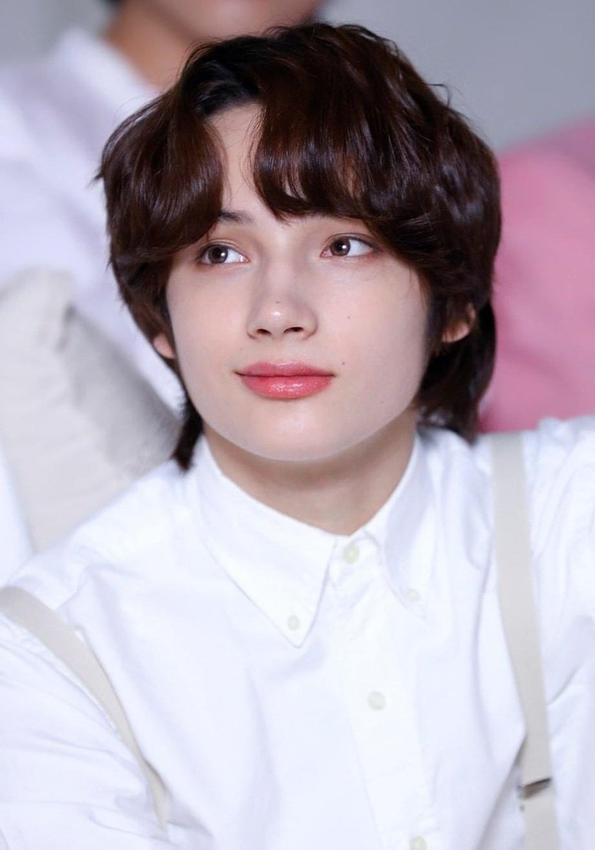 hueningkai (txt) and the moles on his face