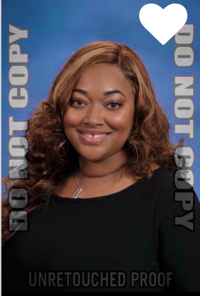 RDeloach_'s tweet photo. The distance between your dreams and reality is called action. ✨🎓💚 https://t.co/KOcSgvDogt
