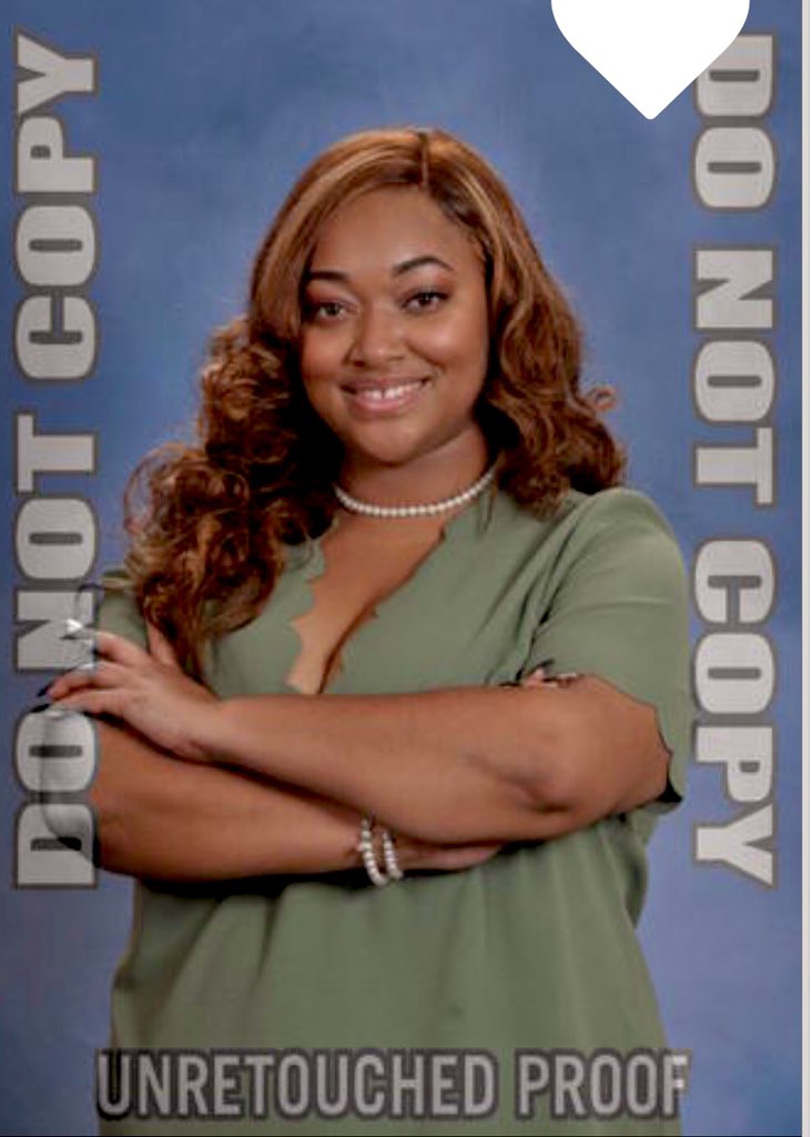 RDeloach_'s tweet photo. The distance between your dreams and reality is called action. ✨🎓💚 https://t.co/KOcSgvDogt