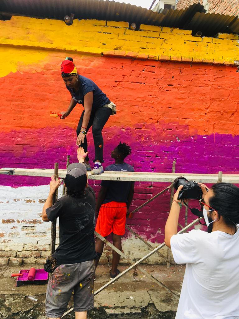 renacientes's tweet photo. El Proceso de Comunidades Negras PCN, junto al colectivo #Dexpierte 
Continuamos poniéndole color y sabor a los muros en Santander de Quilichao.

#ResistirNosEsAguantar
#ElPuebloNoSeRindeCarajo
#21 https://t.co/FMD4ES6vDM
