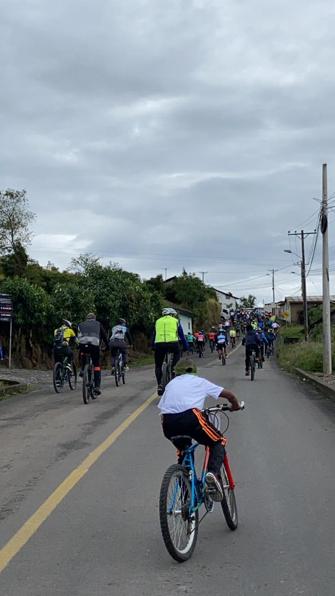 Esa es mi tierra, donde hay gente que a pesar de todo no se rinde. 🦌🇪🇨