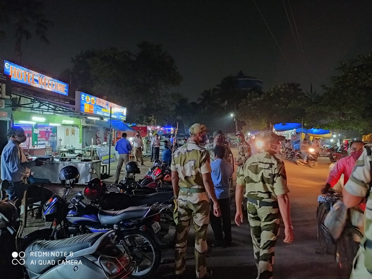 cpbbsrctc's tweet image. Enforcement of #SocialDistancing at Unit II &amp;amp; Unit IV area @dcpbbsr. Restoration of normalcy with responsibility towards #COVID19 regulation is the need of the hour to avoid repetition of surge in infection.