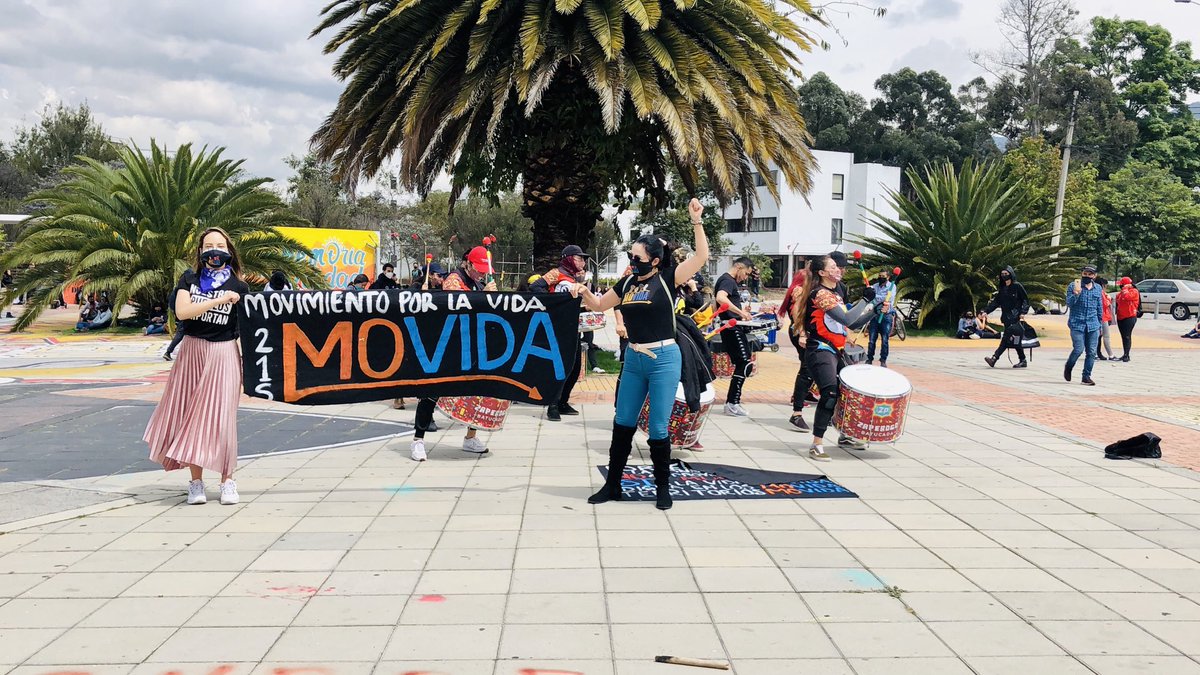 Marianiniecheve's tweet photo. !Ya estamos listos en la UN calle 26. Les esperamos! #ParoNacional21N #DylanVive @HypatiaHurtado
@MoVidaCol #moVidacol https://t.co/gQ6qVuJvxG