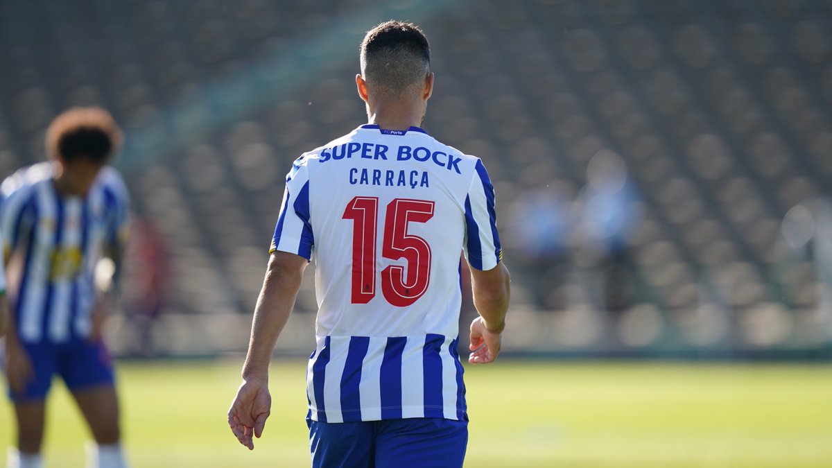 FCPorto's tweet photo. Estreia de Carraça de 🔵⚪
🎙 Sérgio Conceição: "O Carraça fez hoje o primeiro jogo e jogou os 90 minutos como se tivesse muitos jogos já, com um ritmo competitivo alto"
#FCPorto #GDFBFCP #TaçadePortugal https://t.co/qxoSOzvKnb