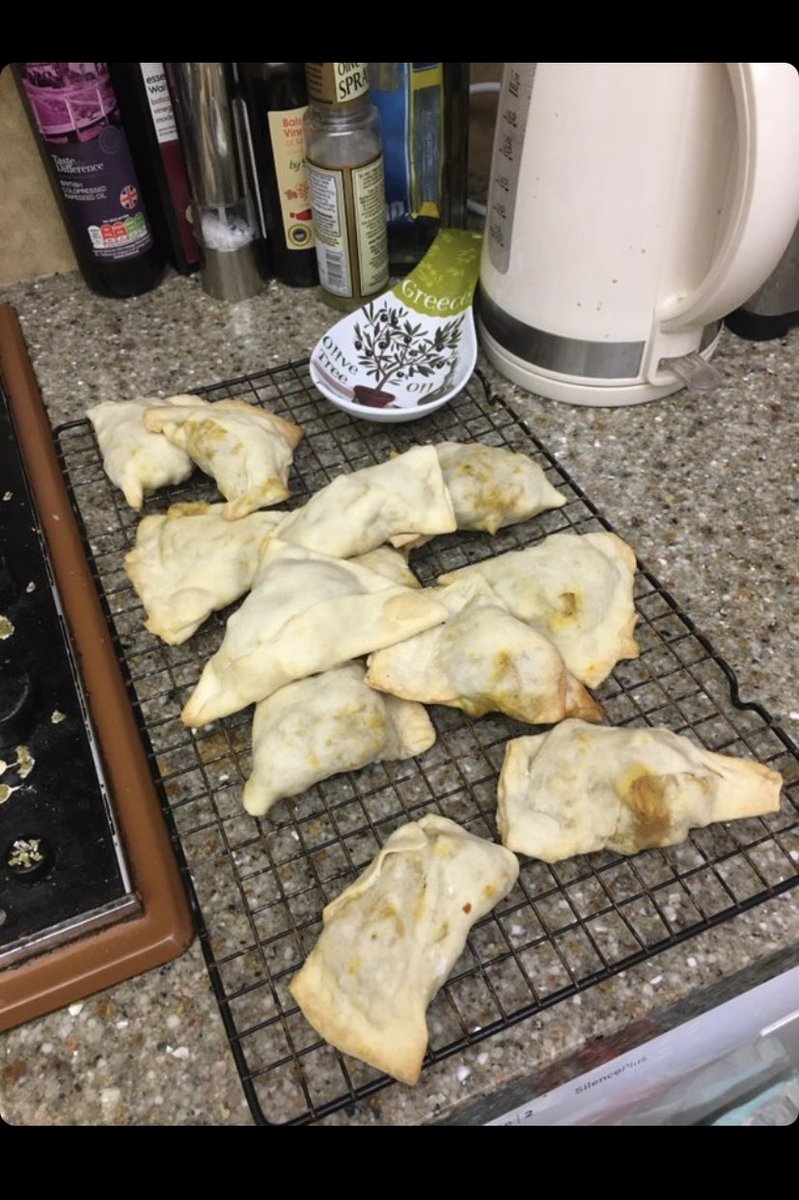 timsburyguides's tweet photo. A little update of what’s been happening recently at Timsbury Guides: the Rangers samosas turned out great and the reports were all that they were yummy!🇮🇳 meanwhile both the Guides and the Rangers joined in on our second virtual camp since the start of the lockdowns 1/2 https://t.co/H8KXnmFrfG